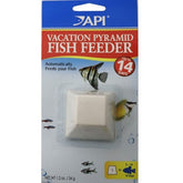 API, 14 Day Vacation Pyramid Fish Feeder, Feeds up to 15-20 fish in a 10 gallon tank for 7 to 8 days