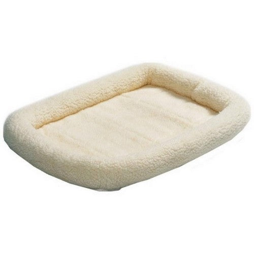 Midwest Homes, Quiet Time Sheepskin Bed, 18 X 12 Inches, White